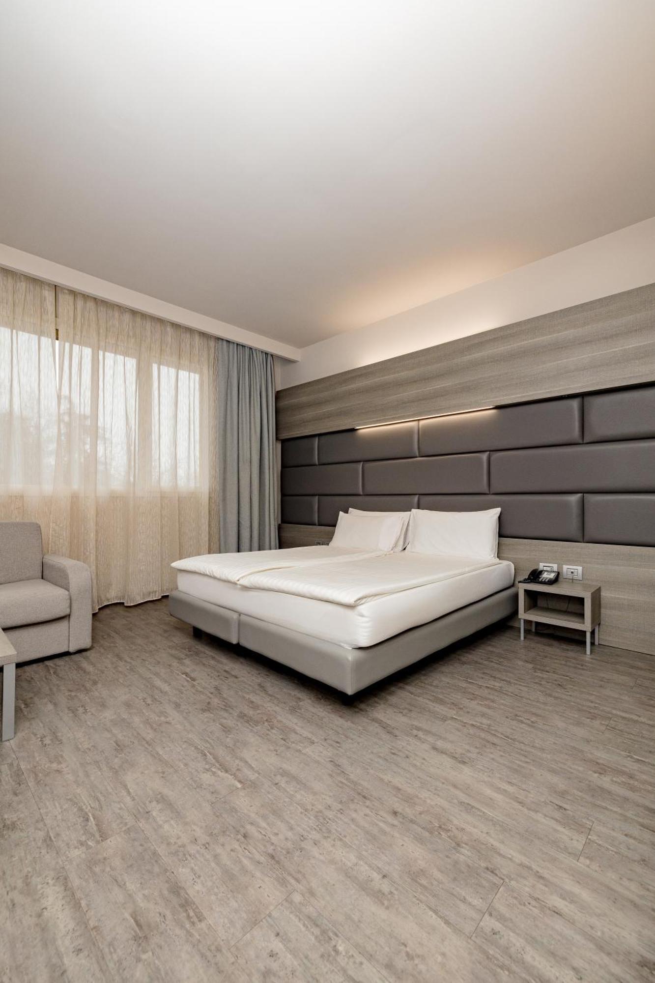 Just Hotel Saronno